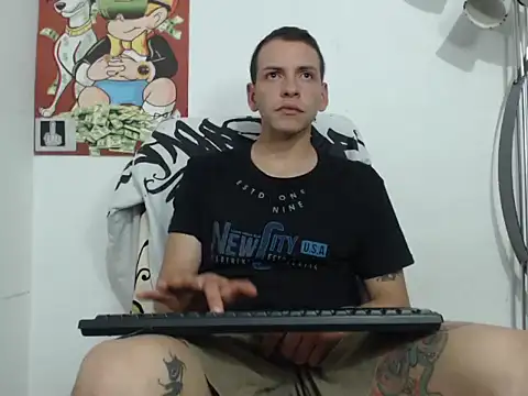 Snapshot of Thomasjons_ chatting on 10/15/25, 12:00 Thomasjons  online show from 10/15/25, 12:00
