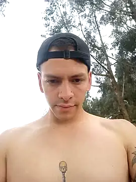 Snapshot of Thomasjons_ chatting on 11/24/25, 03:45 Thomasjons online show from 11/24/25, 03:45