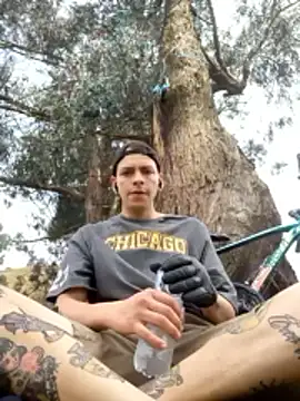 Snapshot of Thomasjons_ chatting on 11/29/25, 04:32 Thomasjons online show from 11/29/25, 04:32