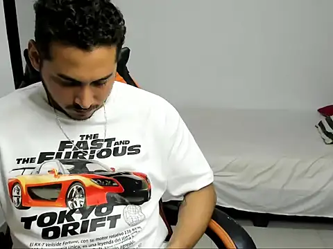 Snapshot of ashlan_king chatting on 02/06/26, 02:27 ashlan king online show from 02/06/26, 02:27