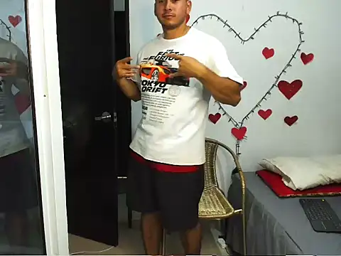 Snapshot of ashlan_king chatting on 02/18/26, 06:37 ashlan king online show from 02/18/26, 06:37