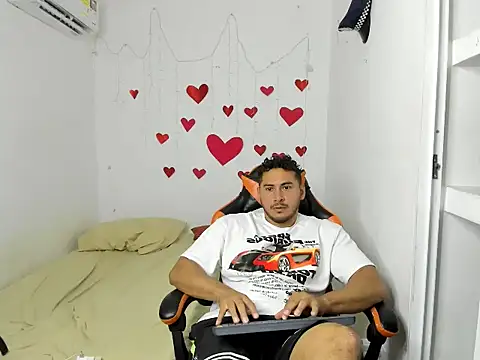 Snapshot of ashlan_king chatting on 02/26/26, 07:24 ashlan king online show from 02/26/26, 07:24