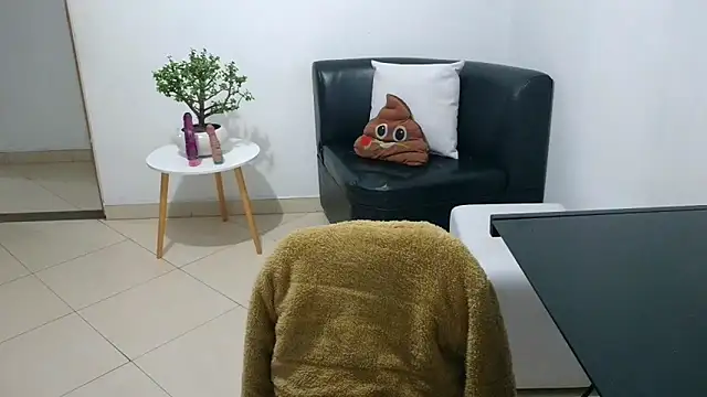 Snapshot of Zendaya11 chatting on 09/18/25, 10:56 Zendaya11 online show from 09/18/25, 10:56