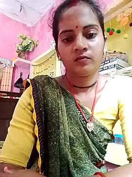 Snapshot of Hot_bbbb chatting on 10/02/25, 08:43 Hot bbbb online show from 10/02/25, 08:43