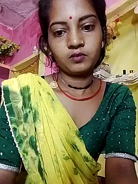 Snapshot of Hot_bbbb chatting on 10/03/25, 10:18 Hot bbbb online show from 10/03/25, 10:18