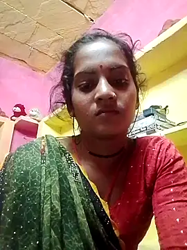 Snapshot of Hot_bbbb chatting on 10/06/25, 02:36 Hot bbbb online show from 10/06/25, 02:36