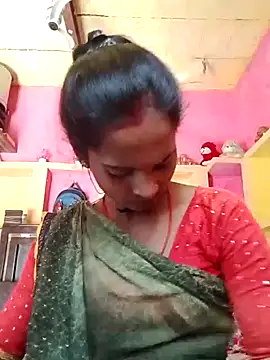 Snapshot of Hot_bbbb chatting on 10/08/25, 06:55 Hot bbbb online show from 10/08/25, 06:55