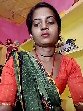 Snapshot of Hot_bbbb chatting on 10/14/25, 06:52 Hot bbbb online show from 10/14/25, 06:52