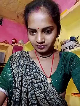 Snapshot of Hot_bbbb chatting on 10/15/25, 08:09 Hot bbbb online show from 10/15/25, 08:09