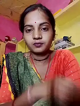 Snapshot of Hot_bbbb chatting on 10/16/25, 07:04 Hot bbbb online show from 10/16/25, 07:04