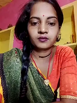 Snapshot of Hot_bbbb chatting on 10/18/25, 03:24 Hot bbbb online show from 10/18/25, 03:24