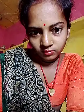 Snapshot of Hot_bbbb chatting on 11/22/25, 10:53 Hot bbbb online show from 11/22/25, 10:53