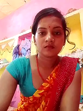 Snapshot of Hot_bbbb chatting on 05/18/26, 05:13 Hot bbbb online show from 05/18/26, 05:13