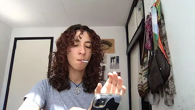 Snapshot of camille_delrey chatting on 04/01/26, 07:11 camille delrey online show from 04/01/26, 07:11