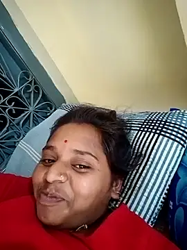 Snapshot of Hot_crety chatting on 11/02/25, 06:38 Hot crety online show from 11/02/25, 06:38