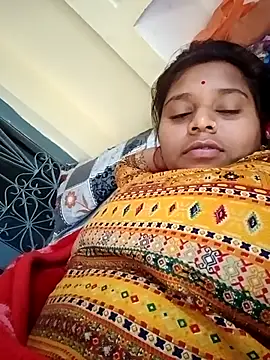 Snapshot of Hot_crety chatting on 11/08/25, 11:54 Hot crety online show from 11/08/25, 11:54