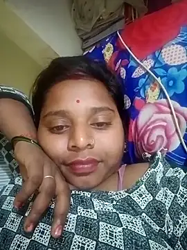 Snapshot of Hot_crety chatting on 11/15/25, 05:20 Hot crety online show from 11/15/25, 05:20