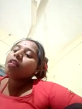 Snapshot of Hot_crety chatting on 11/17/25, 12:55 Hot crety online show from 11/17/25, 12:55