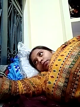 Snapshot of Hot_crety chatting on 11/24/25, 11:54 Hot crety online show from 11/24/25, 11:54