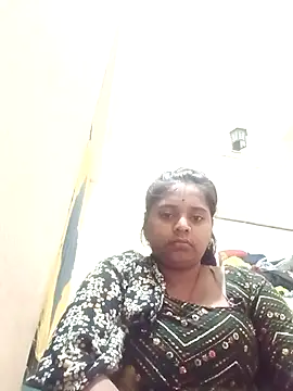 Snapshot of Hot_crety chatting on 12/21/25, 04:52 Hot crety online show from 12/21/25, 04:52