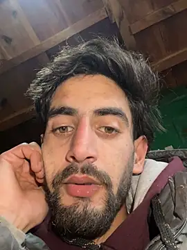 lyath3245 online show from 02/04/26, 08:31