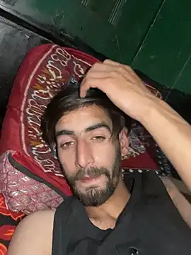 Snapshot of lyath3245 chatting on 03/12/26, 03:40 lyath3245 online show from 03/12/26, 03:40