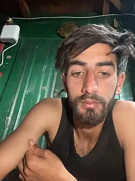 Snapshot of lyath3245 chatting on 03/26/26, 05:35 lyath3245 online show from 03/26/26, 05:35