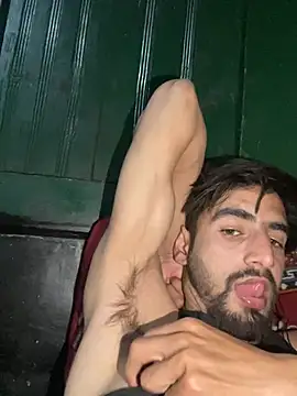 Snapshot of lyath3245 chatting on 04/05/26, 07:00 lyath3245 online show from 04/05/26, 07:00