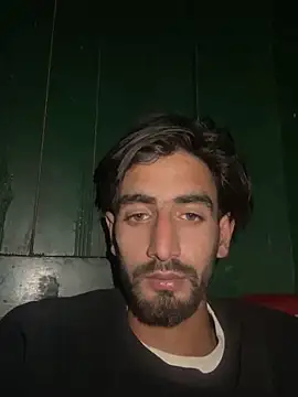 Snapshot of lyath3245 chatting on 04/17/26, 02:31 lyath3245 online show from 04/17/26, 02:31