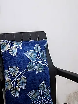 sneha bebo online show from 11/17/25, 03:29