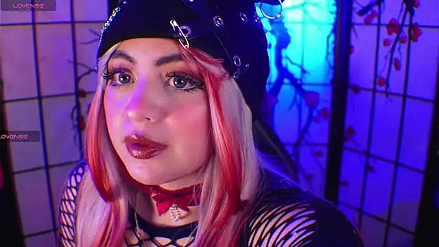 Snapshot of Vanelope_sweet_ chatting on 04/15/26, 01:56 Vanelope sweet online show from 04/15/26, 01:56