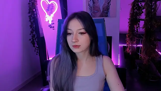 LiliLuna online show from 09/12/25, 09:31