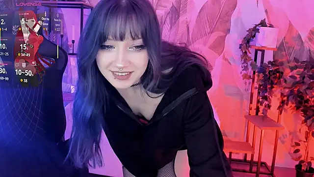 LiliLuna online show from 12/14/25, 12:43