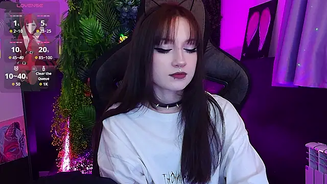 Snapshot of LiliLuna chatting on 02/25/26, 12:59 LiliLuna online show from 02/25/26, 12:59