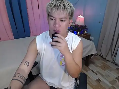 Snapshot of Fuckboii_intown chatting on 07/04/26, 04:40 Fuckboii intown online show from 07/04/26, 04:40