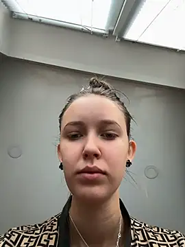 ElliRose online show from 12/21/25, 05:58