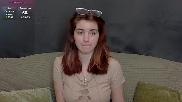 Snapshot of ElzaBlis chatting on 11/07/25, 03:12 ElzaBlis online show from 11/07/25, 03:12