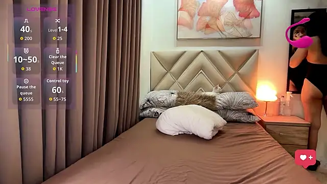 Snapshot of hadahera chatting on 11/24/25, 11:43 hadahera online show from 11/24/25, 11:43