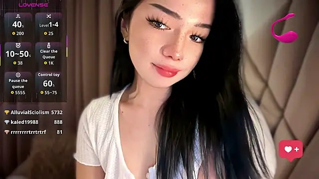 Snapshot of hadahera chatting on 03/21/26, 11:15 hadahera online show from 03/21/26, 11:15