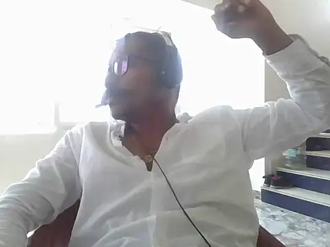 Snapshot of hosur_horny chatting on 04/12/26, 05:56 hosur horny online show from 04/12/26, 05:56