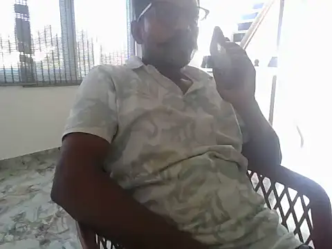Snapshot of hosur_horny chatting on 04/15/26, 11:06 hosur horny online show from 04/15/26, 11:06