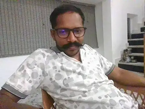 Snapshot of hosur_horny chatting on 04/18/26, 01:48 hosur horny online show from 04/18/26, 01:48