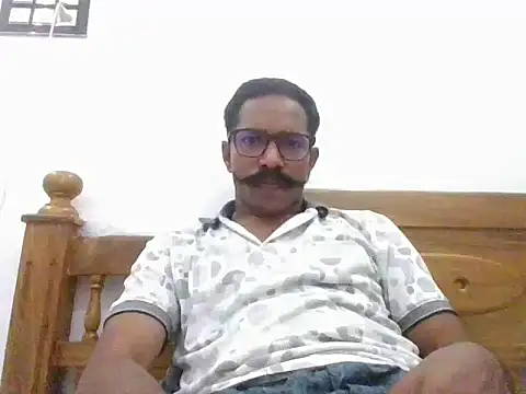 Snapshot of hosur_horny chatting on 04/25/26, 04:37 hosur horny online show from 04/25/26, 04:37