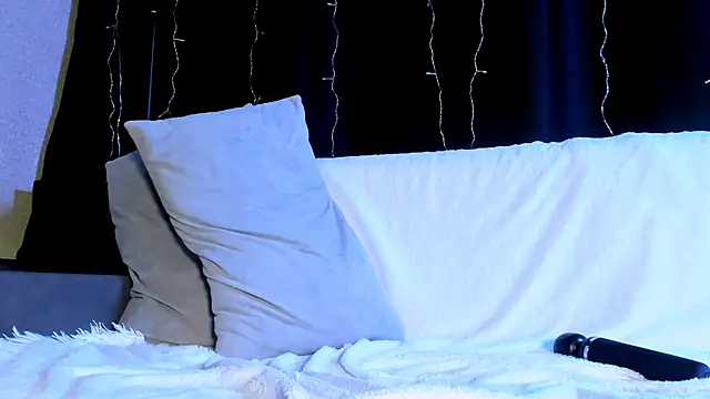 Snapshot of Eva_Re chatting on 03/19/26, 07:34 Eva Re online show from 03/19/26, 07:34