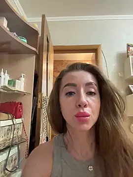 Snapshot of MarinaDiva11_74 chatting on 06/05/26, 08:25 MarinaDiva11 74 online show from 06/05/26, 08:25