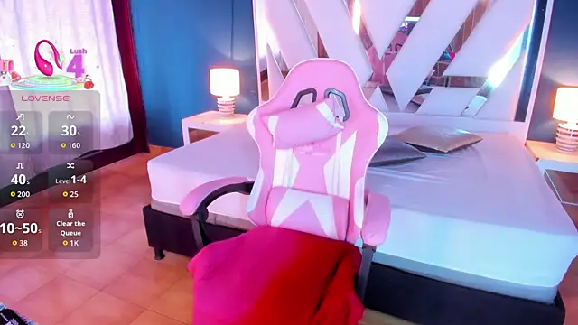 Snapshot of mia_kinky1 chatting on 09/29/25, 06:13 mia kinky1 online show from 09/29/25, 06:13