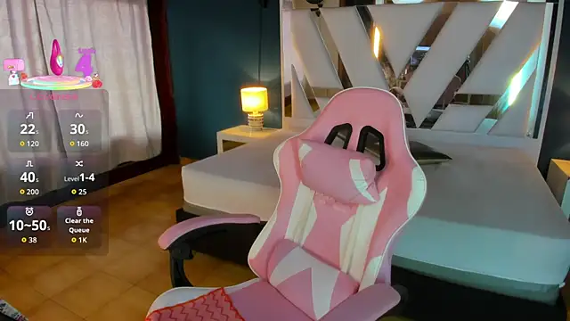 Snapshot of mia_kinky1 chatting on 10/06/25, 11:29 mia kinky1 online show from 10/06/25, 11:29