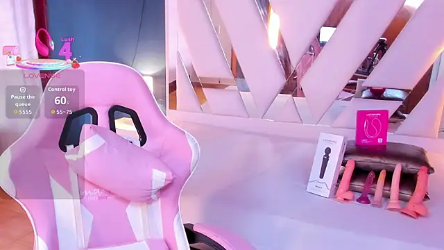 Snapshot of mia_kinky1 chatting on 10/22/25, 06:07 mia kinky1 online show from 10/22/25, 06:07