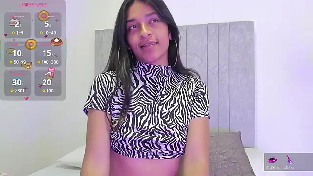 Snapshot of RousyMoon chatting on 10/24/25, 12:56 RousyMoon online show from 10/24/25, 12:56