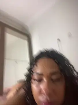 jhennyfer online show from 03/17/26, 05:33